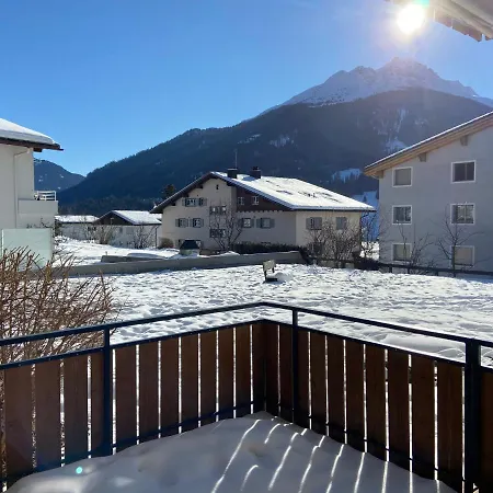 Daire Casa Zundregn - Ein Bijou Mit Privater Terrasse Und E-mobility *