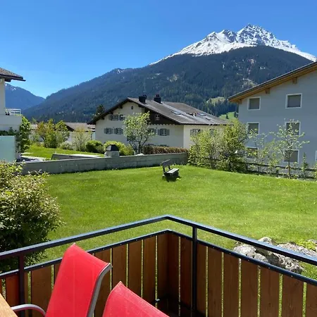 Casa Zundregn - Ein Bijou Mit Privater Terrasse Und E-mobility Appartamento Savognin