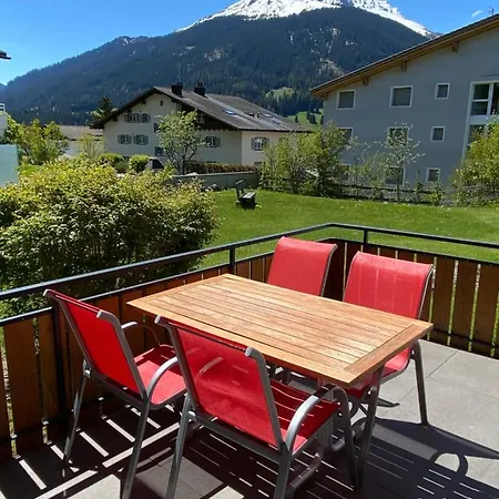 Appartamento Casa Zundregn - Ein Bijou Mit Privater Terrasse Und E-mobility