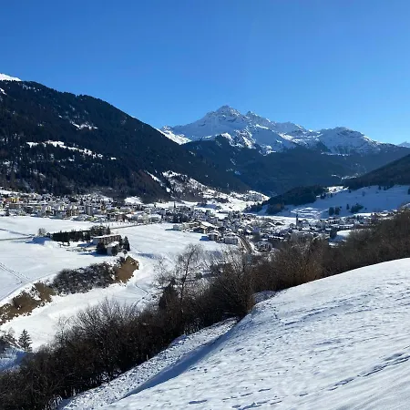 Casa Zundregn - Ein Bijou Mit Privater Terrasse Und E-mobility Savognin